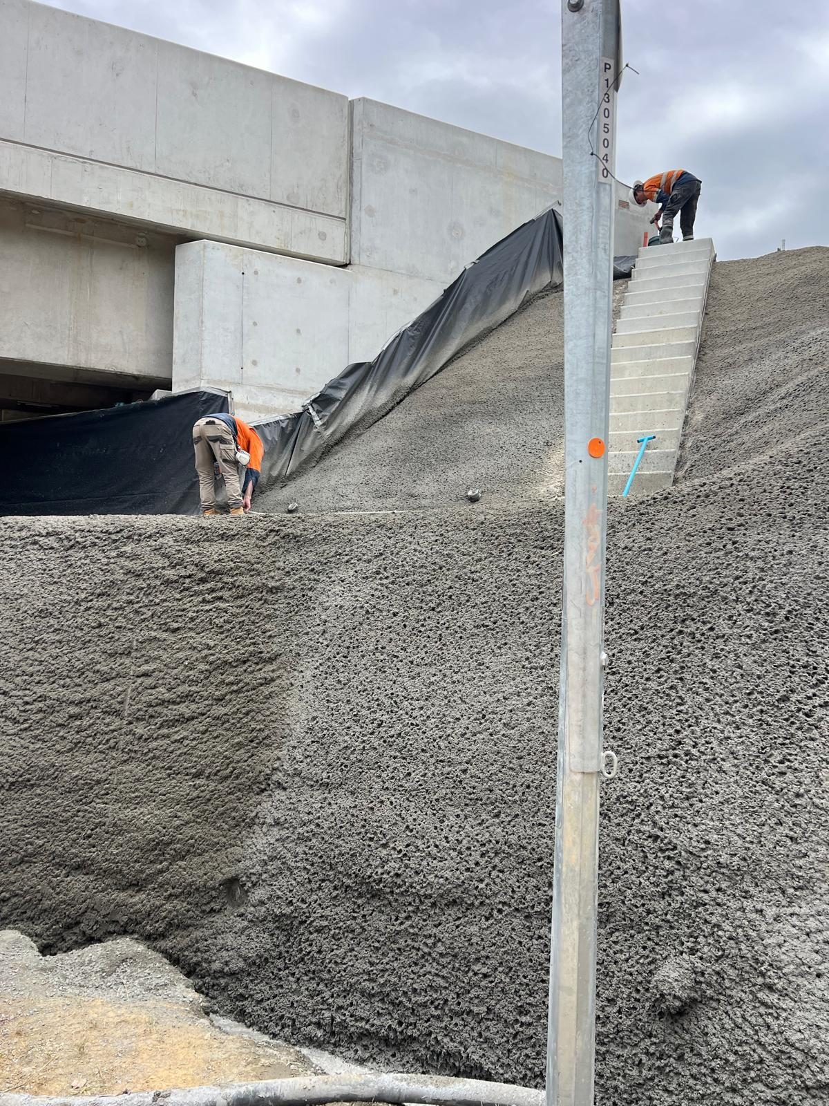 Mesh and shotcrete batter, SEE Civil